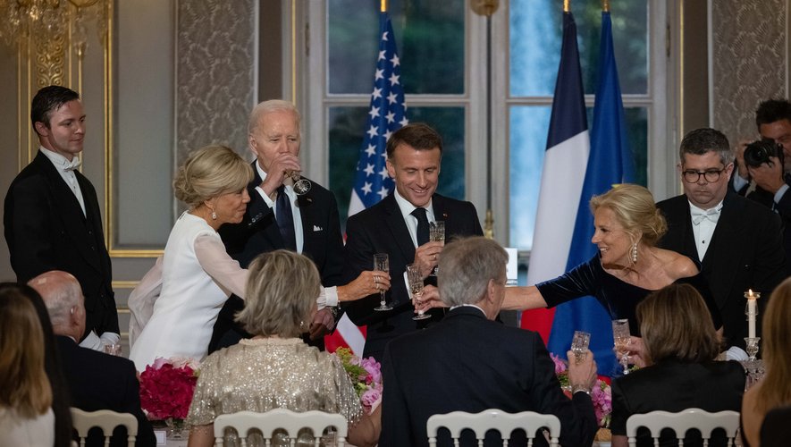 Le complot macronien : comment l’Élysée a été pris d’assaut par les forces obscures